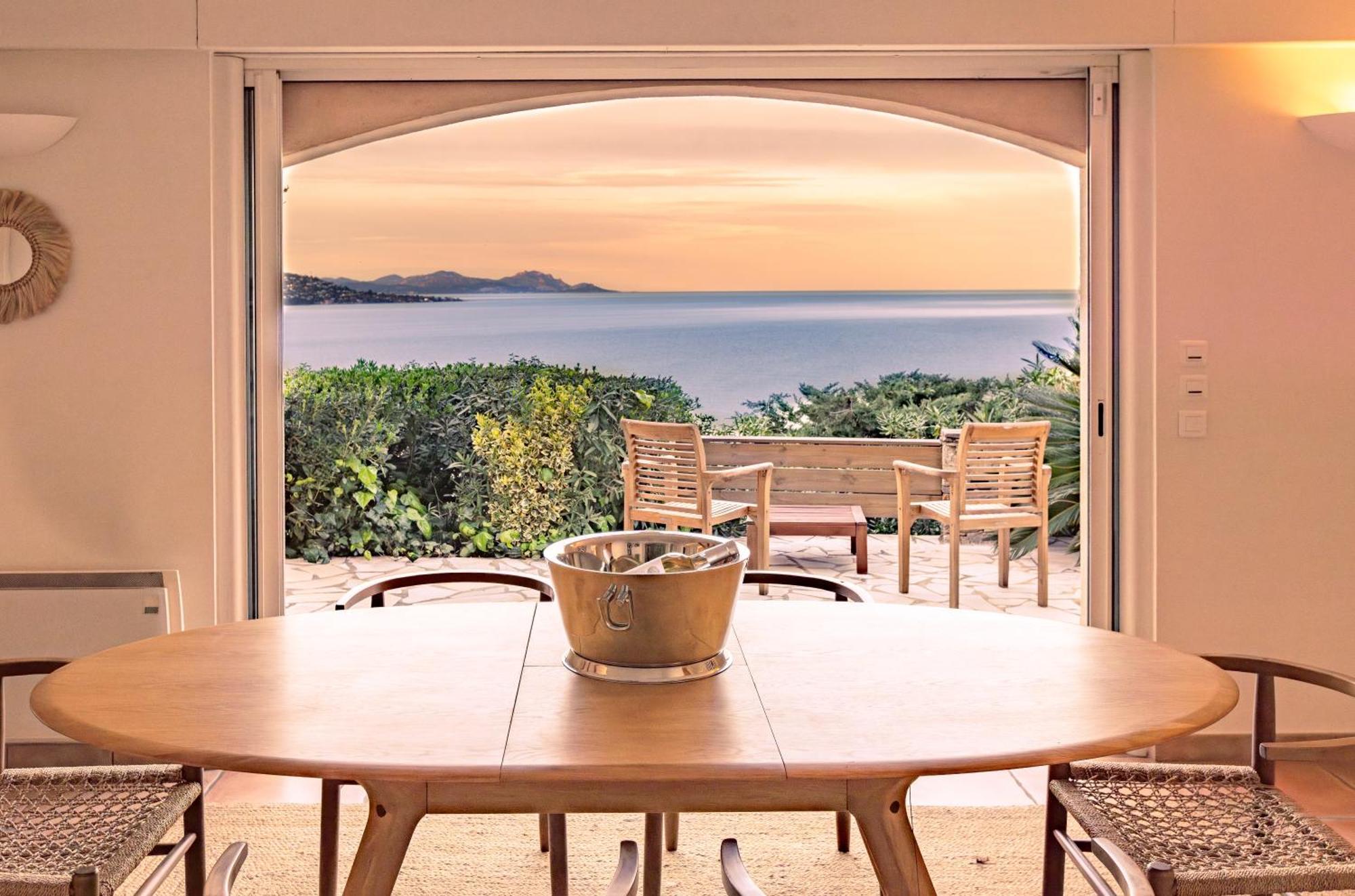 Superbe Villa, Incroyable Vue Mer, Piscine Chauffee, Climatisee Sainte-Maxime Exterior photo