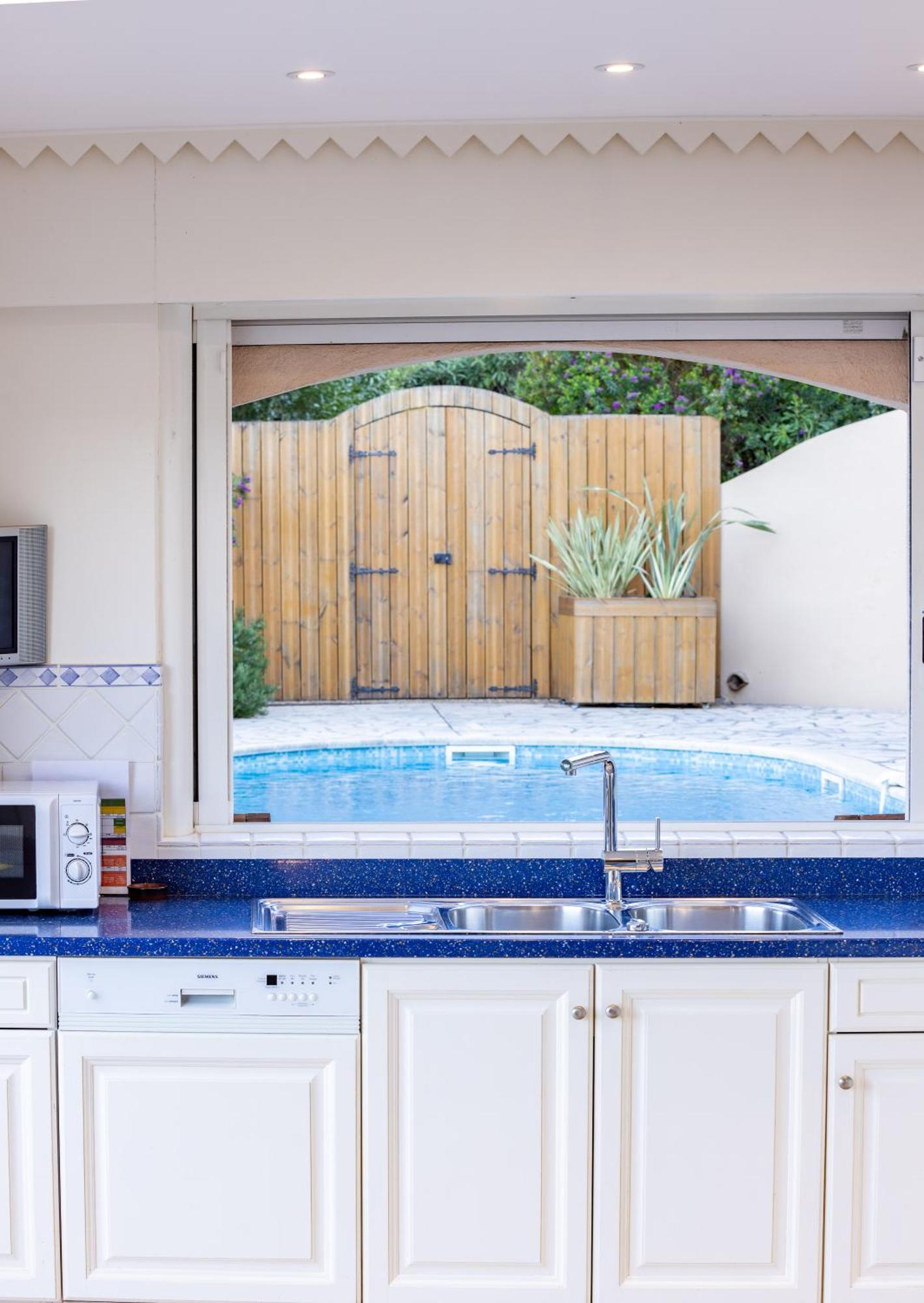 Superbe Villa, Incroyable Vue Mer, Piscine Chauffee, Climatisee Sainte-Maxime Exterior photo