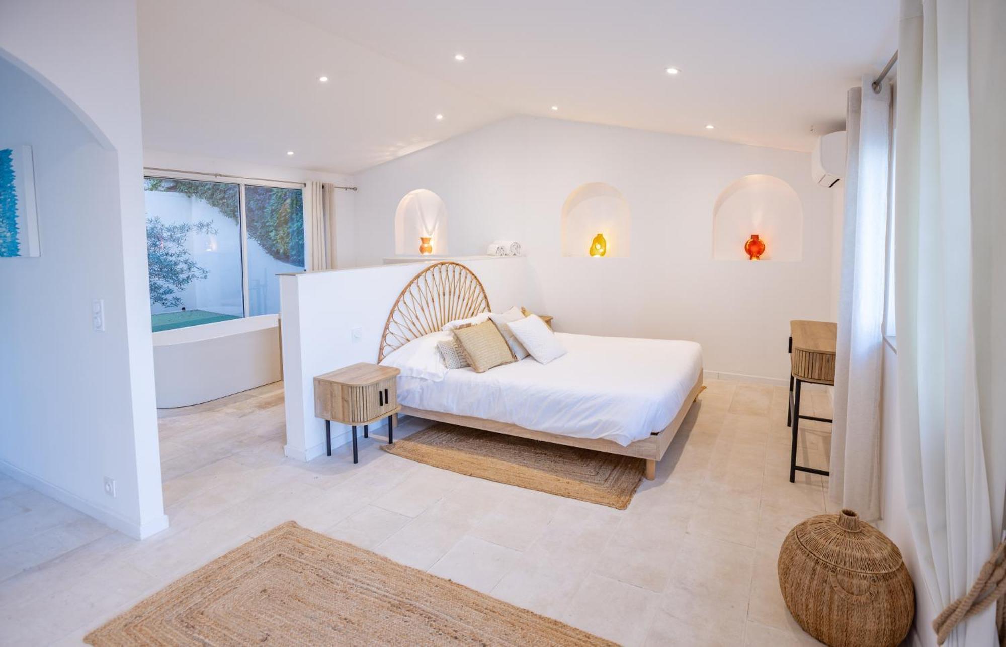 Superbe Villa, Incroyable Vue Mer, Piscine Chauffee, Climatisee Sainte-Maxime Exterior photo